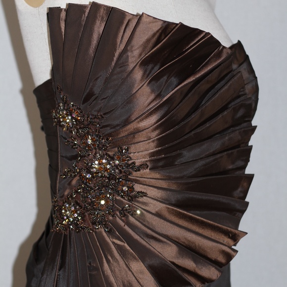 Tony Bowls Brown &  Gold Gown - Picture 3 of 9